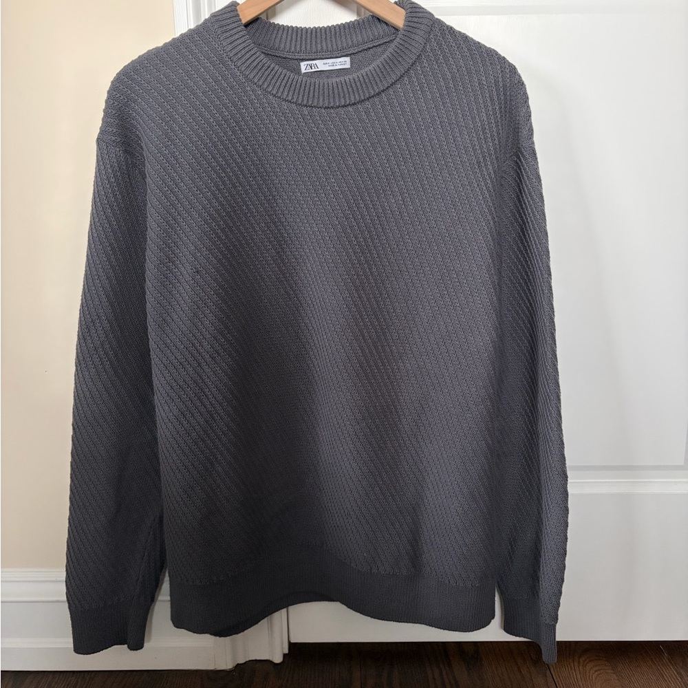 Zara Men's Gray Relaxed Fit Textured Cotton Sweater